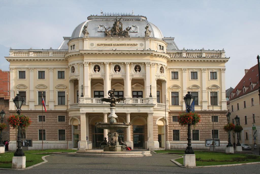 Lion Apartments Medena, Big Size, High Ceilings Bratislava Eksteriør billede
