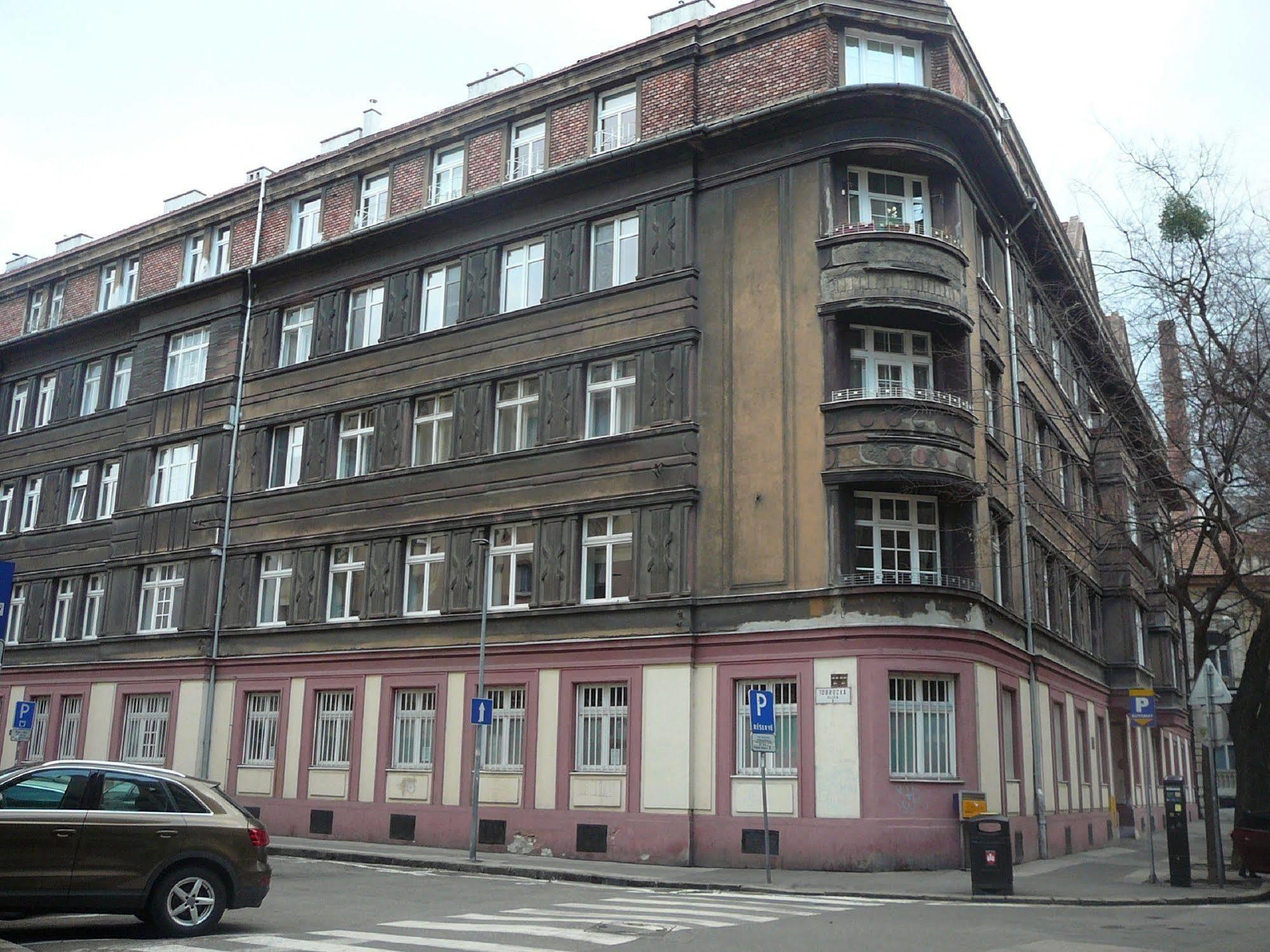Lion Apartments Medena, Big Size, High Ceilings Bratislava Eksteriør billede