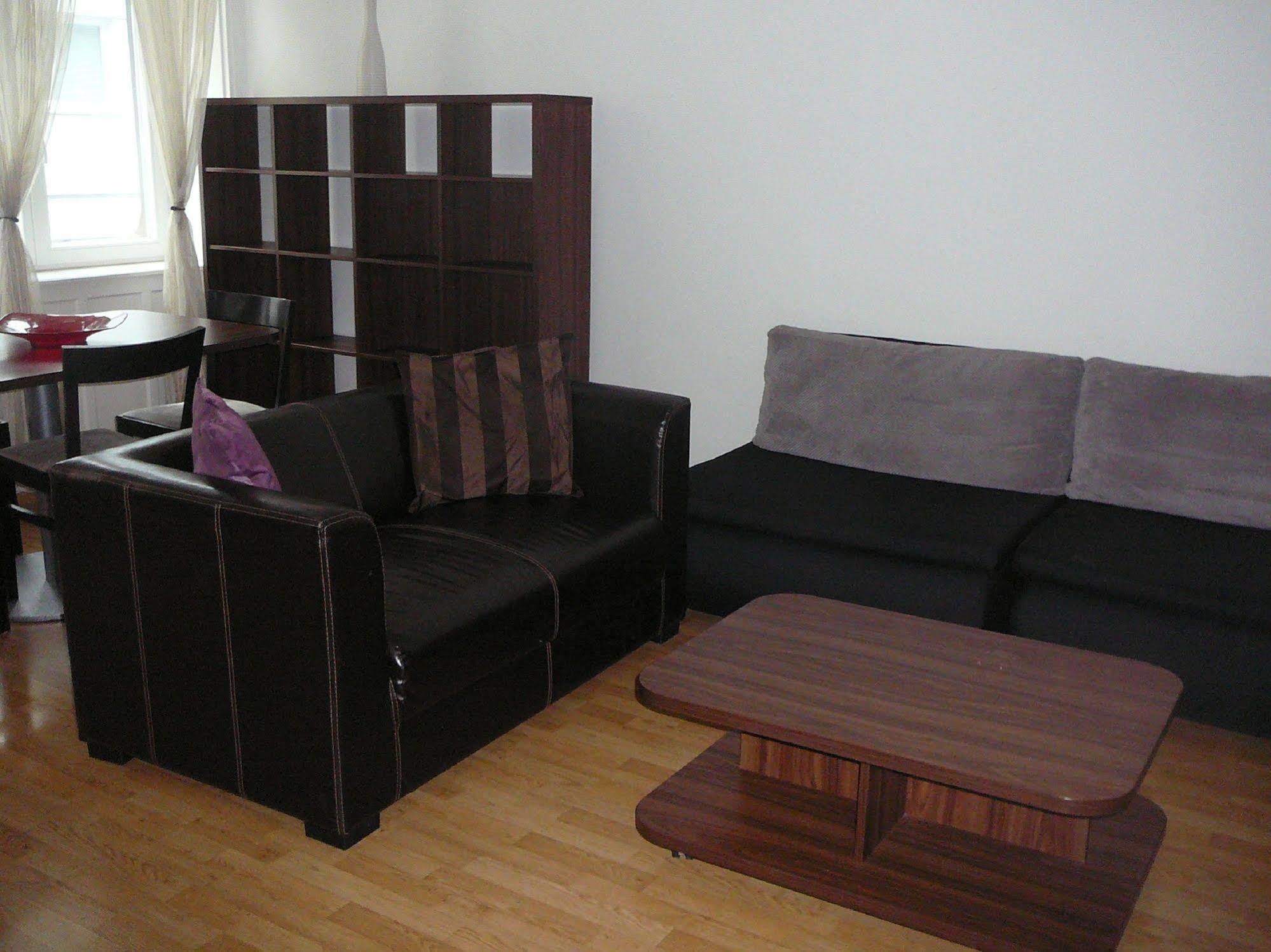 Lion Apartments Medena, Big Size, High Ceilings Bratislava Eksteriør billede